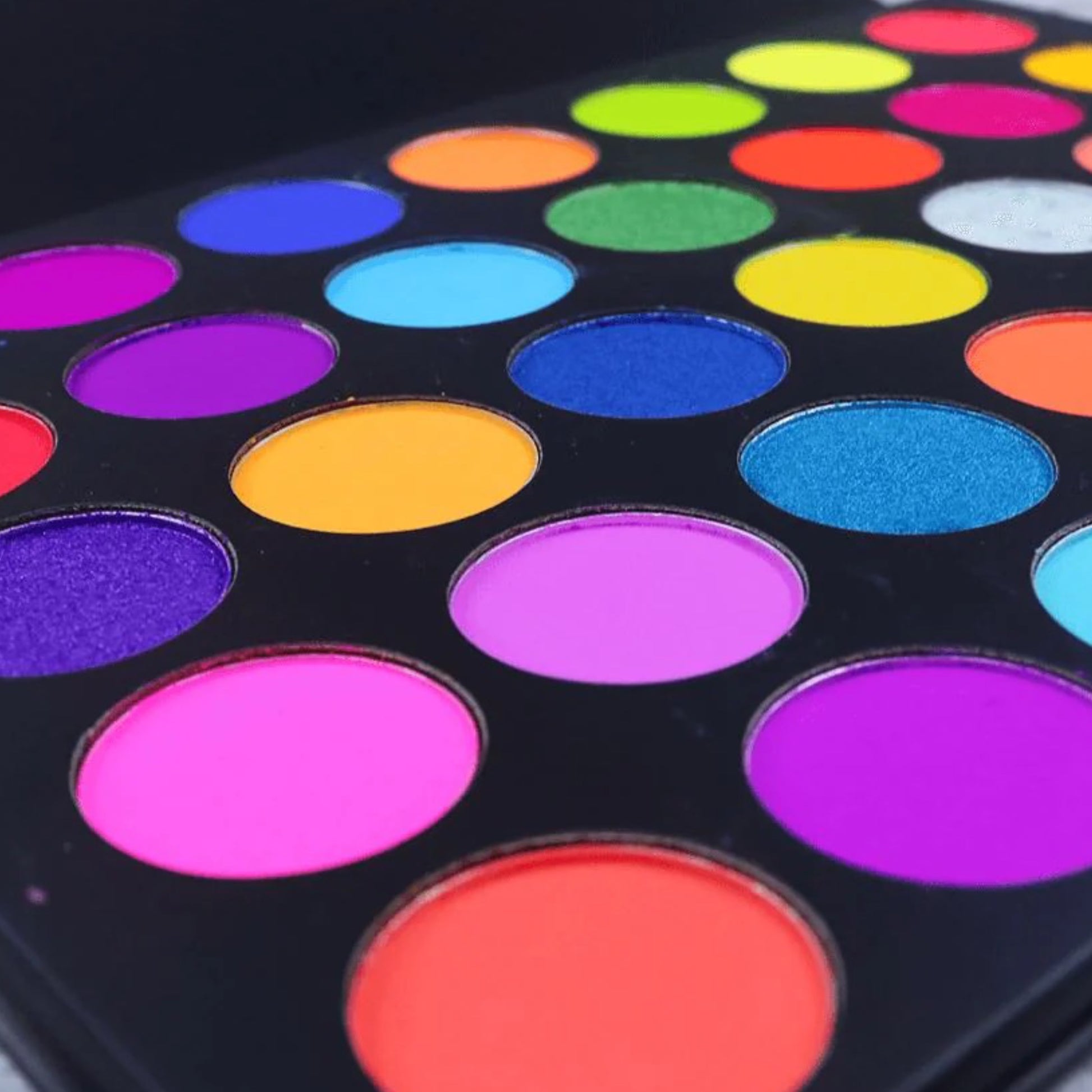 Rich, Highly Pigmented 35 Color Eyeshadow close up view